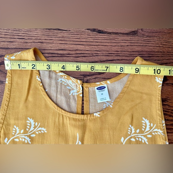 Old Navy Sleeveless Dress - Picture 8 of 8